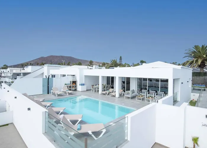 Villa Aqualava 2 By *