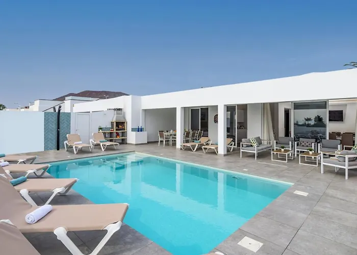 Villa Aqualava 2 By *