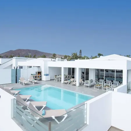 Villa Aqualava 2 By *